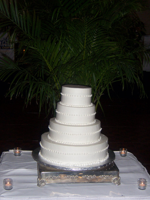 Wedding_cake__28undecorated_29.JPG