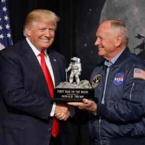 chodim&nbsp;po&nbsp;Mesicu