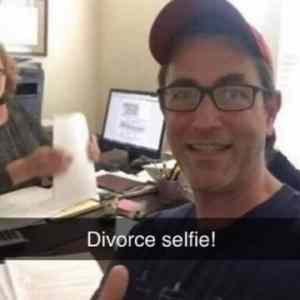 divorce selfie