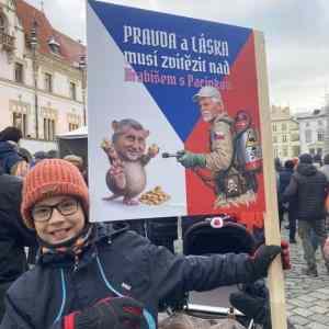 elita&nbsp;z&nbsp;KSC&nbsp;se&nbsp;pobije&nbsp;a&nbsp;bude&nbsp;demokracie