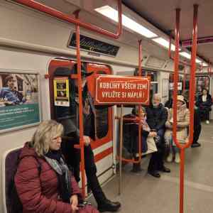 soudruzka&nbsp;Pavkova&nbsp;jede&nbsp;na&nbsp;demonstraci